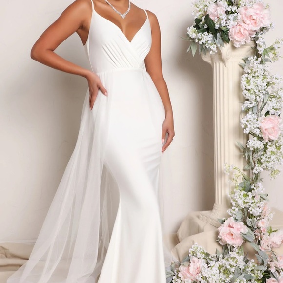 Fashion Nova Dresses & Skirts - FASHION NOVA White tulle maxi wedding dress, NWT